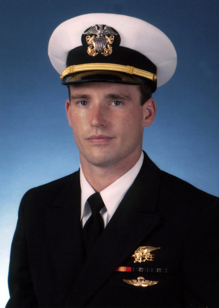 Honoring Lieutenant Michael P. Murphy: A SEAL’s Ultimate Sacrifice